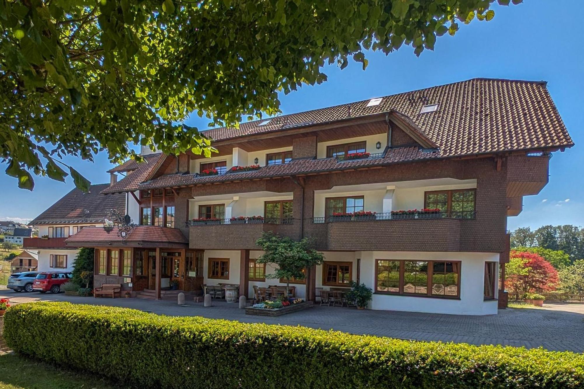 Hotel Restaurant Vinothek Lamm Bad Herrenalb Zewnętrze zdjęcie
