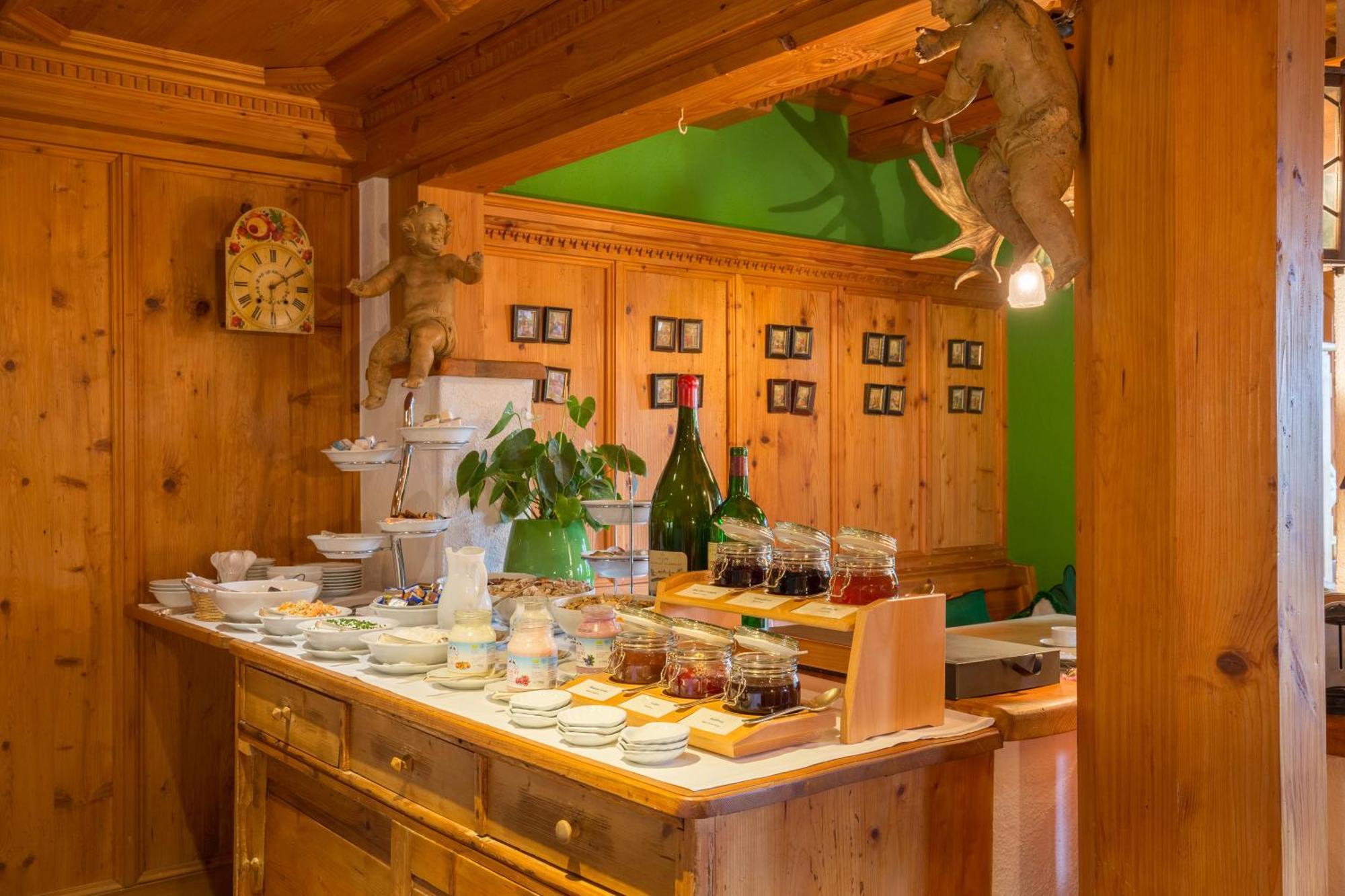 Hotel Restaurant Vinothek Lamm Bad Herrenalb Zewnętrze zdjęcie