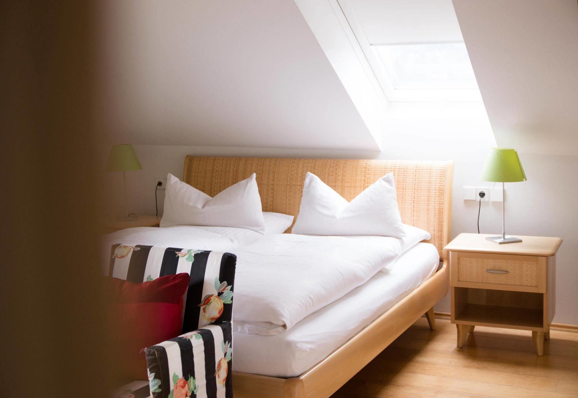 Hotel Restaurant Vinothek Lamm Bad Herrenalb Zewnętrze zdjęcie